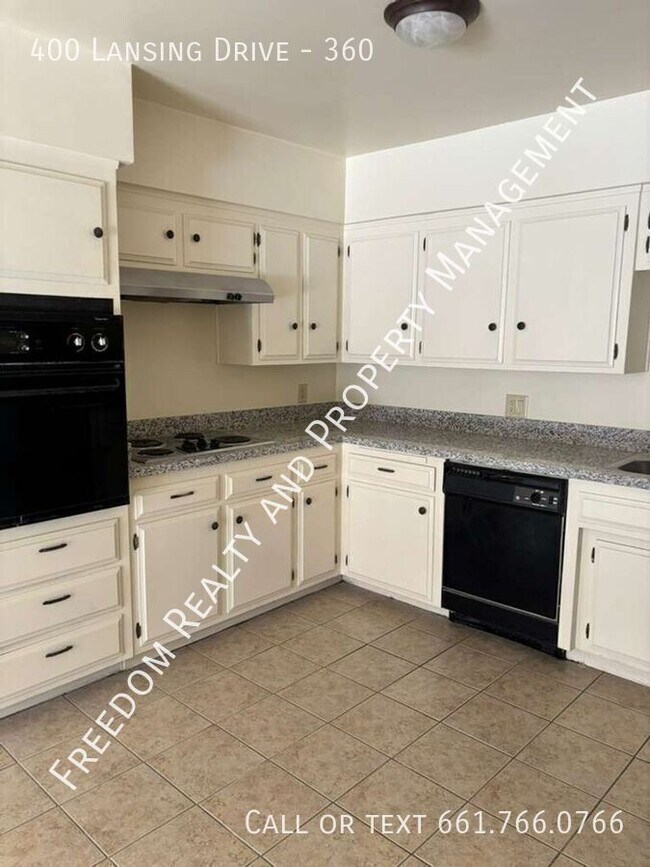 Building Photo - 400 Lansing Dr