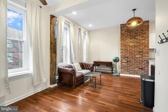 Building Photo - 618 N 40th St