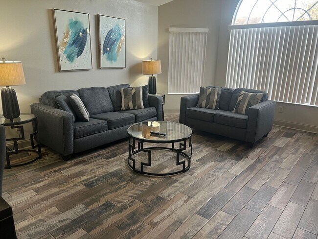 Building Photo - 2456 Sweetwater Club Cir