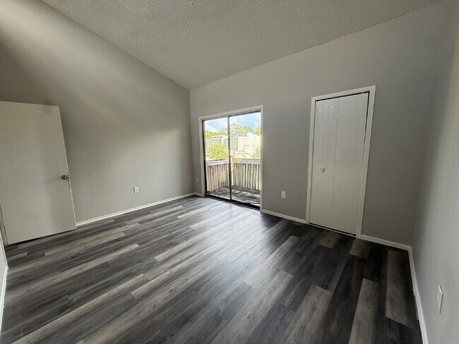Building Photo - **Move in Special! Inquire now! **Recently...