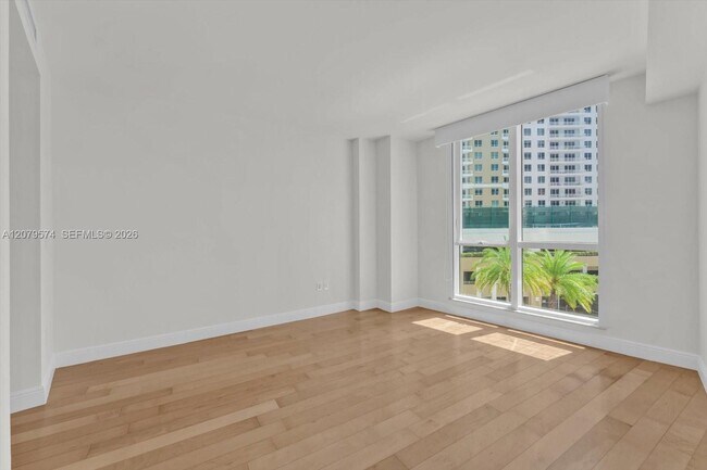 Building Photo - 901 Brickell Key Blvd