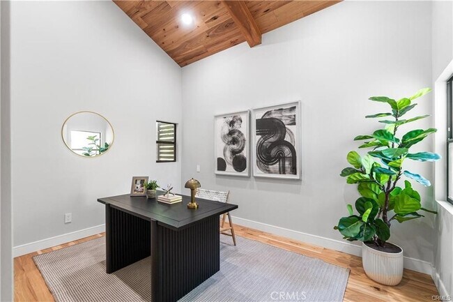 Building Photo - 8566 Hollywood Blvd