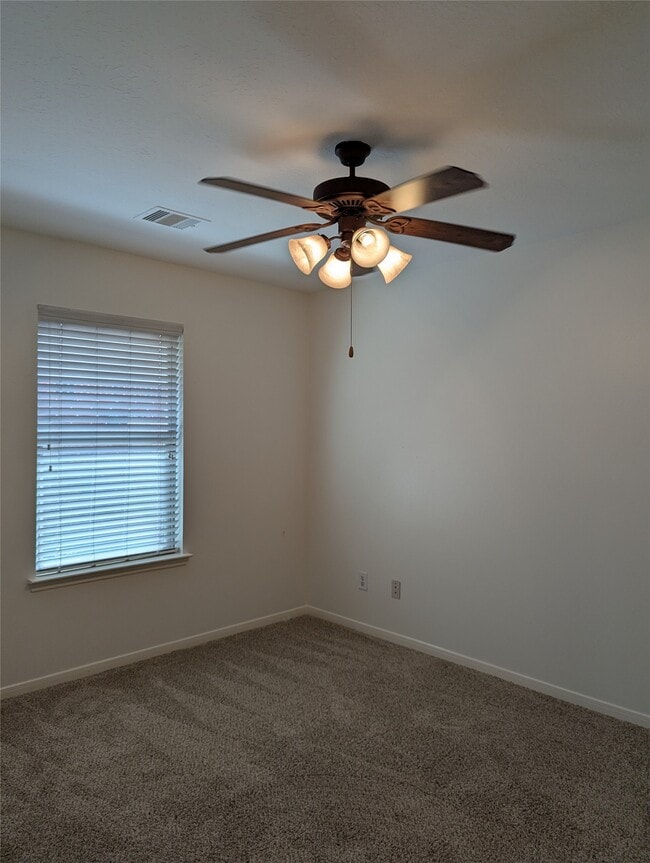 Building Photo - 5618 Savannah Woods Ln