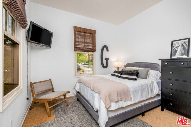 Building Photo - 3470 Consuelo Dr