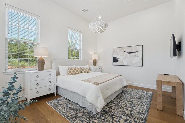 Building Photo - 18817 Selah Wy