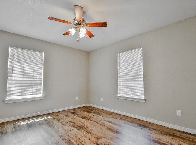 Building Photo - Cute 4 Bedroom close to Texas Tech