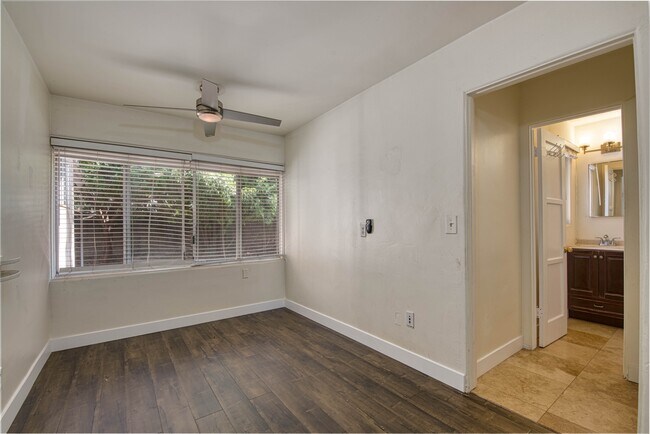 Building Photo - 6141 Dorothy Dr