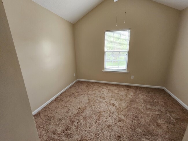 Building Photo - 105 Tuscany Ct