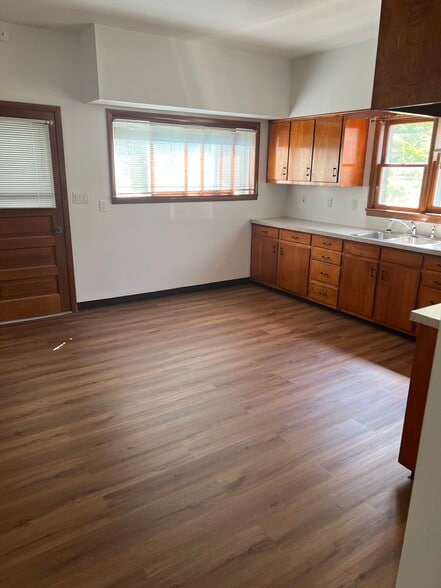 Kitchen - 1413 Prospect Ave