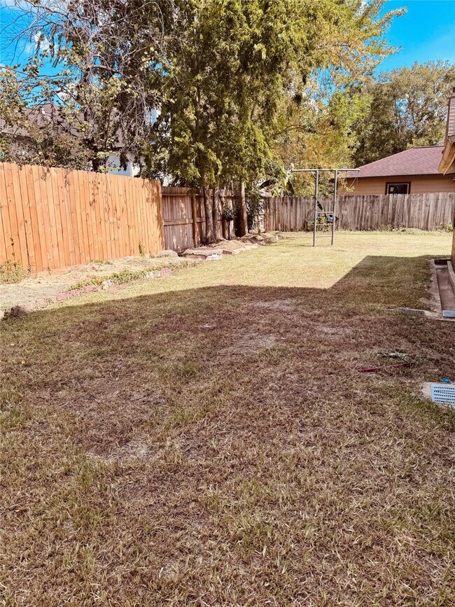 Building Photo - 14810 Rancho Vista Dr