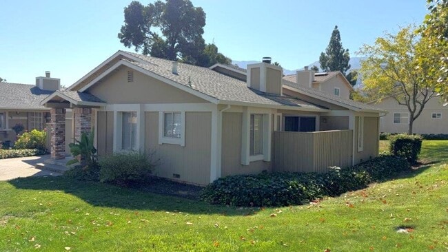 Building Photo - 554 Mt Dell Dr
