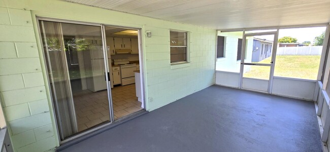 Building Photo - 126 Fiesta Dr