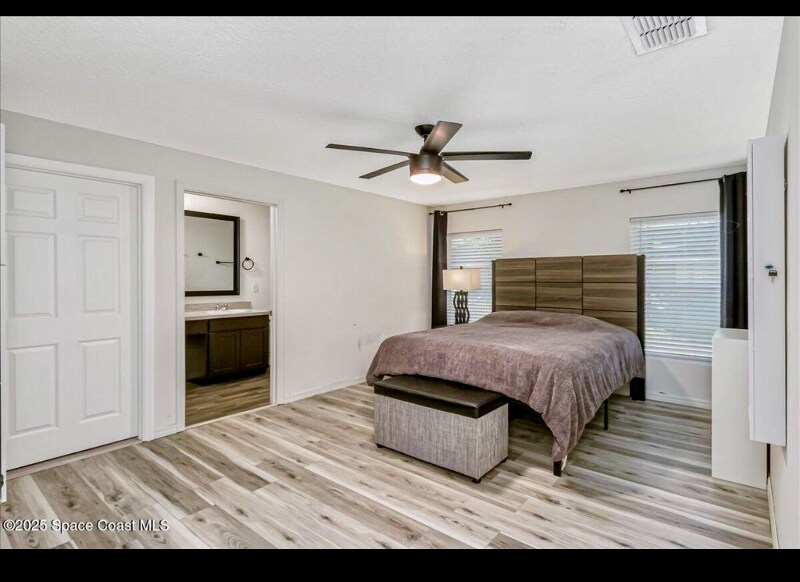 Building Photo - 1281 Barber St