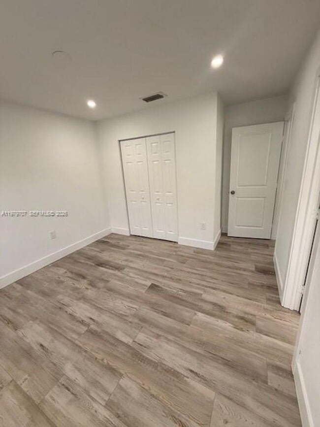 Building Photo - 3609 SW 27th St