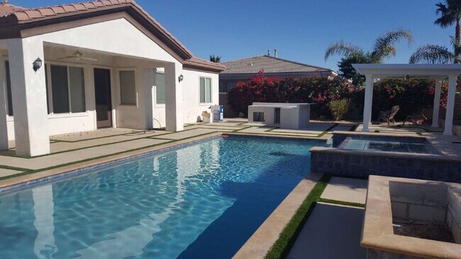 Building Photo - Villa de Gallego - Furnished Rental