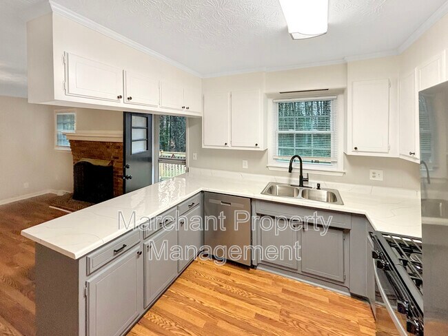 Building Photo - 15 Wood Cir
