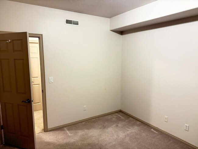 Building Photo - 1255 Wolf Hollow Ln