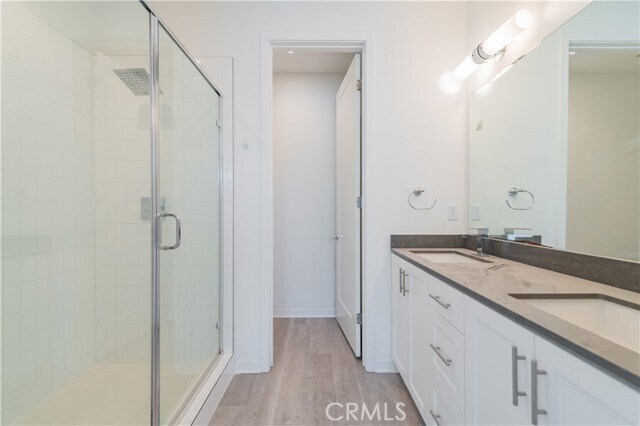 Building Photo - 103 Schick