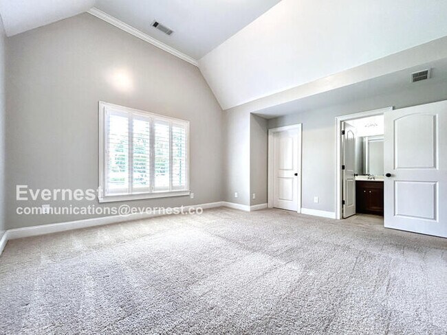 Building Photo - 1070 Windfaire Pl