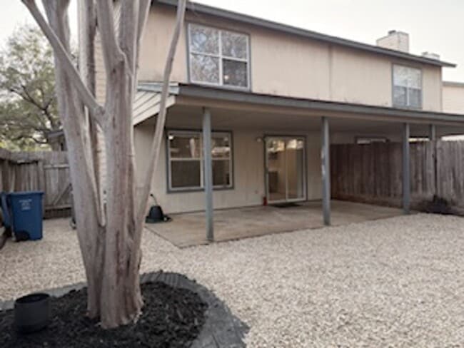 Building Photo - Gated Community Near Medical Center