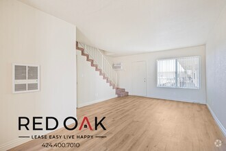 Building Photo - Splendid Two Bedroom with Spacious Rooms. ...