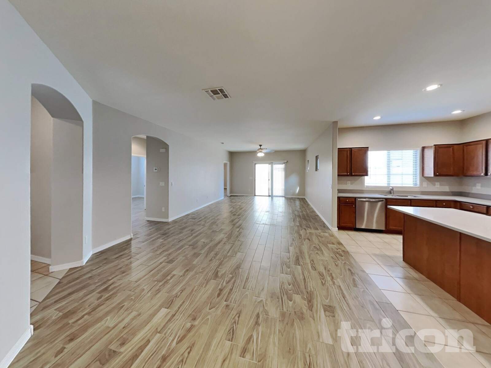 Building Photo - 5010 W Fawn Dr