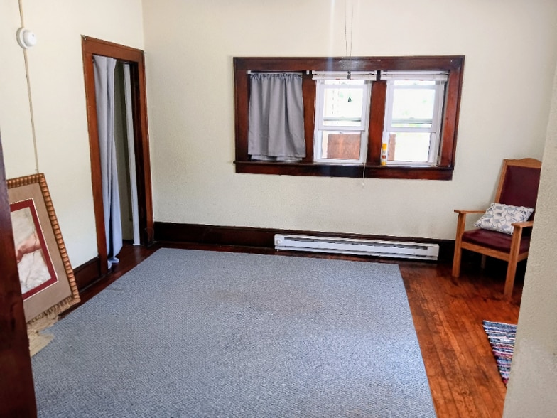 Building Photo - 311 12th St