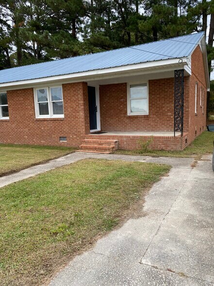 Building Photo - 577 S 7th St