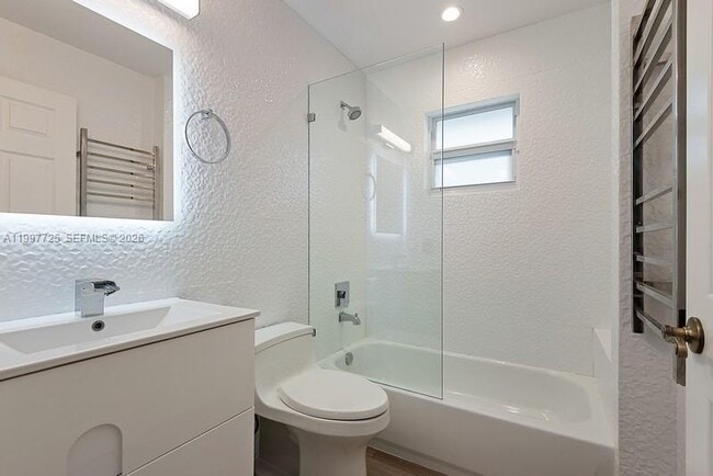 Building Photo - 14019 N Miller Dr