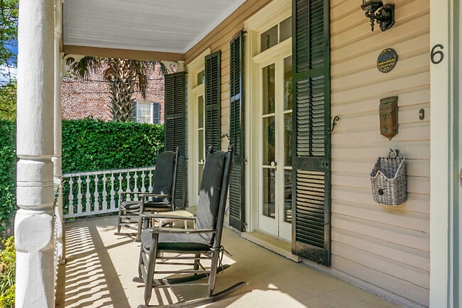 Building Photo - 6 Wentworth St