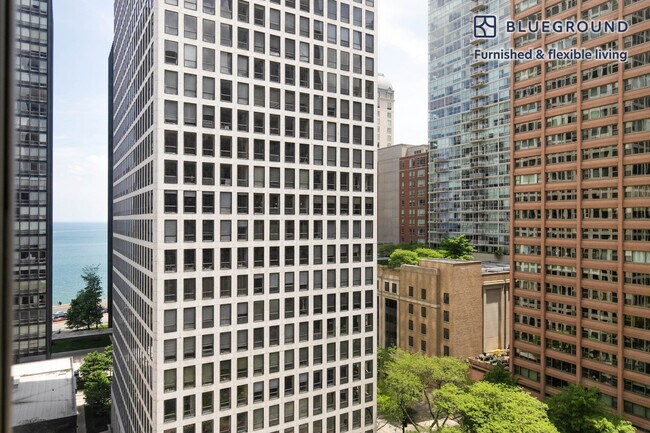 Building Photo - 860 N Dewitt Pl