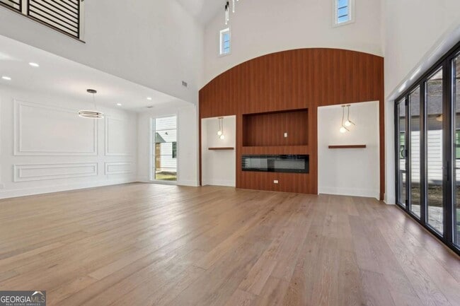 Building Photo - 120 Thome Dr