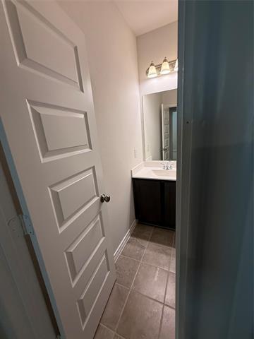 Building Photo - 411 Saddle Ln