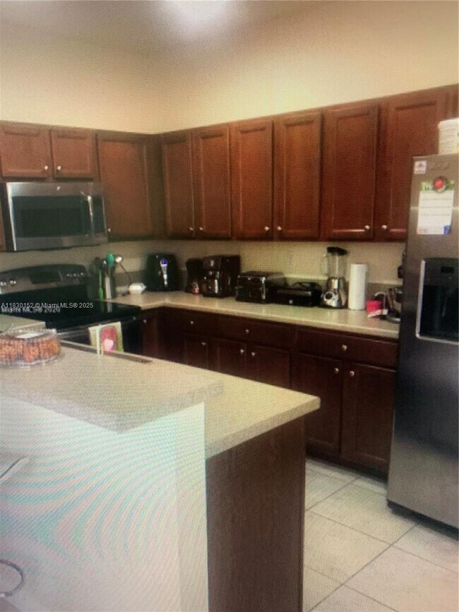 Building Photo - 9391 SW 171st Ct