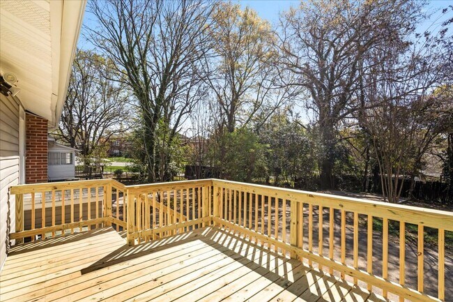 Building Photo - There is a Wow Factor in this Fully Renova...