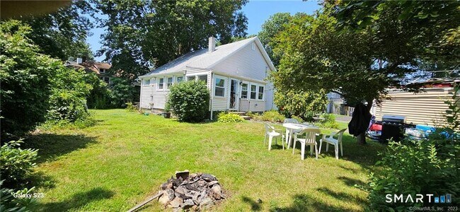 Building Photo - 50 Fairwood Ave