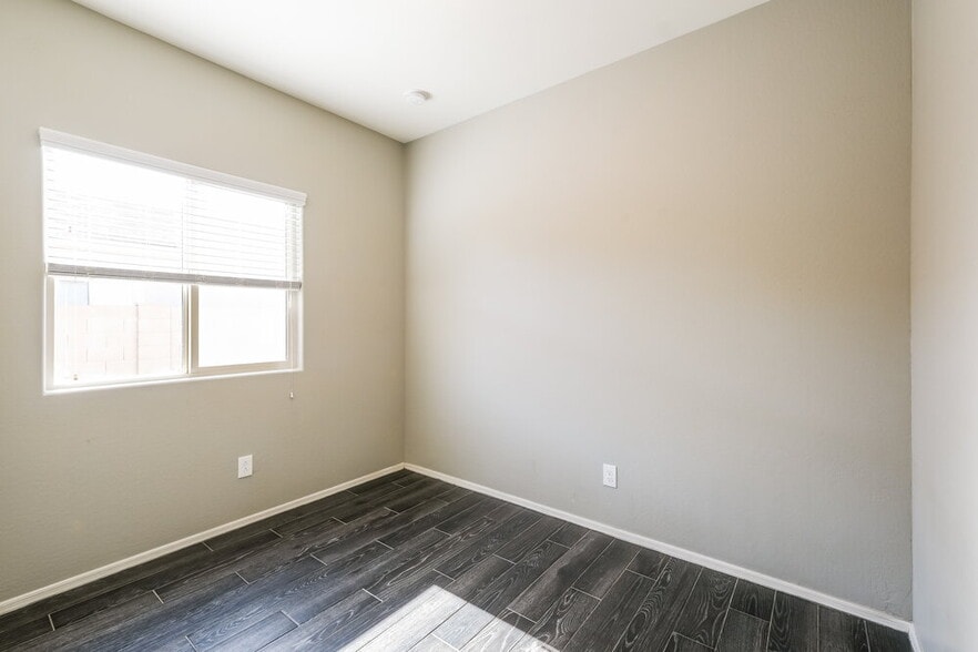 Building Photo - 21221 W Hubbell St