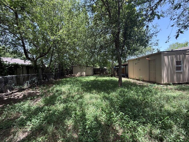 Building Photo - 6204 Dove Springs Cir