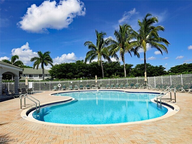 Building Photo - 8205 Pacific Beach Dr