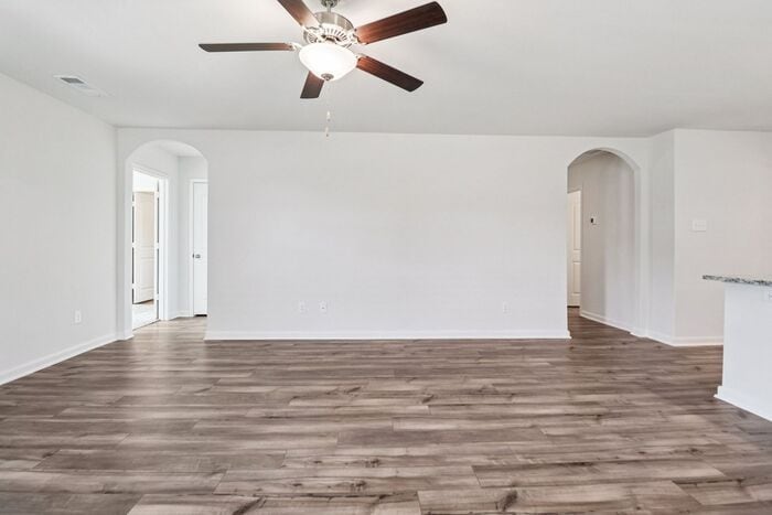 Building Photo - 520 Trinity Trl