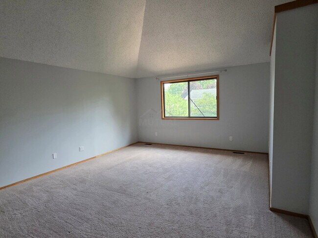 Building Photo - 1039 Cobalt St