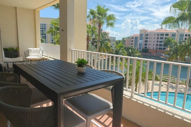 Building Photo - 711 Crandon Blvd