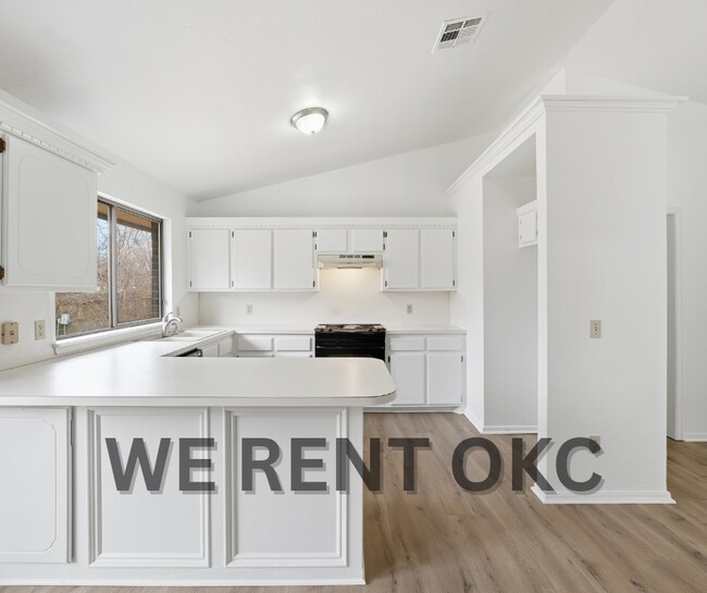 Building Photo - 12021 Moon Beam Dr