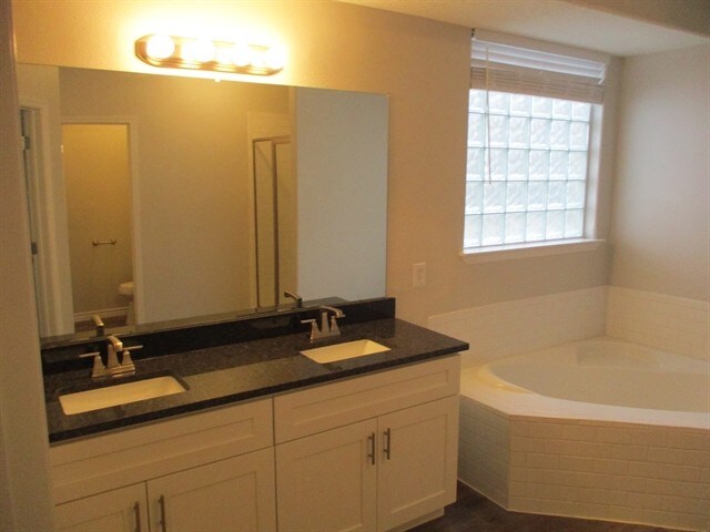 Building Photo - 6303 Tall Canyon Ct