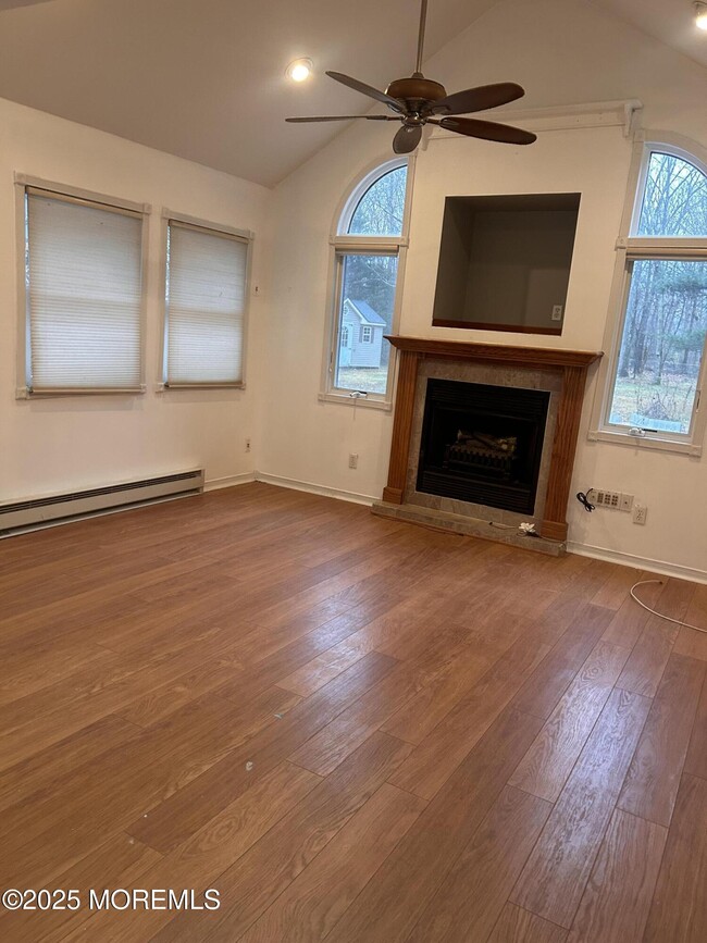 Building Photo - 823 Bowman Rd