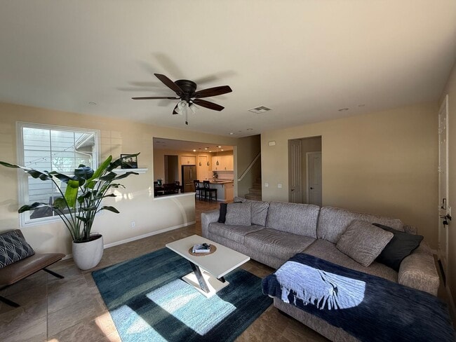 Building Photo - Modern 3 Bed, 3 Bath Living—Style, Comfort...