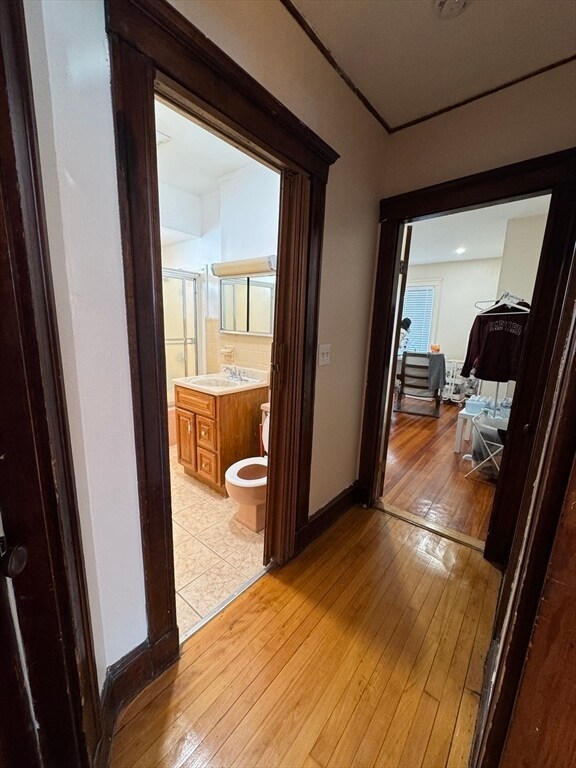 Building Photo - 30-32-32 Melrose St