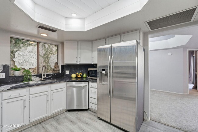 Building Photo - 18002 N 12th St