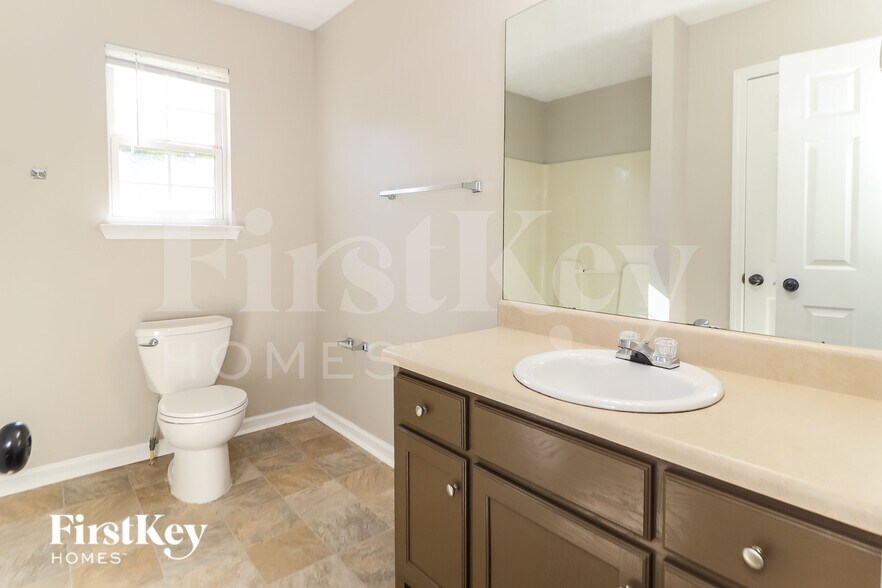 Building Photo - 4513 Waterman Dr