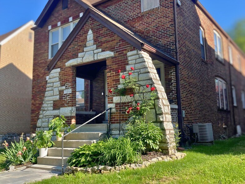 Building Photo - 7104 Tulane Ave